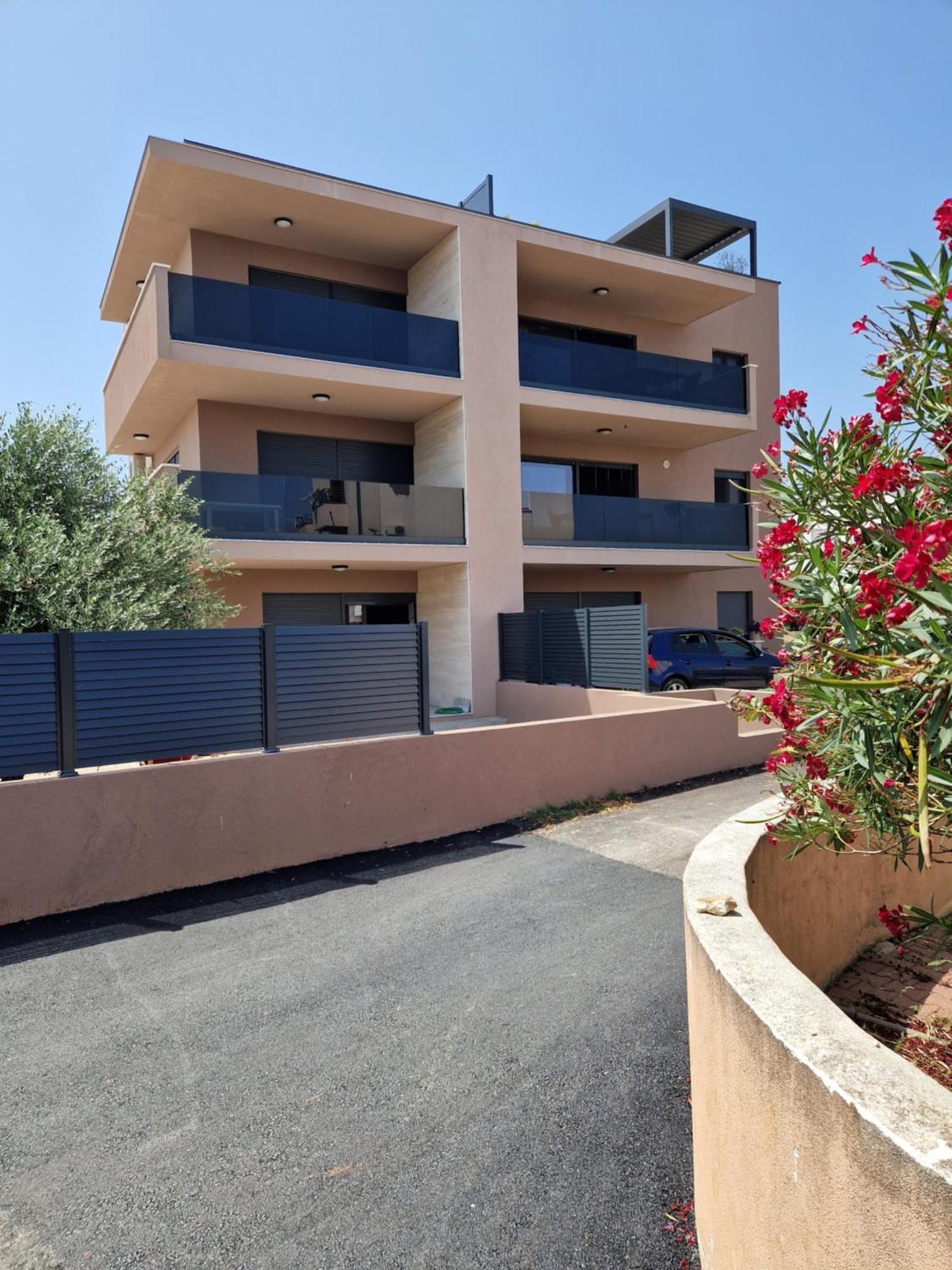 Deluxe Apartment Mila Nin Exterior photo
